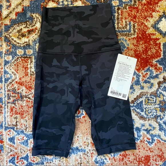 Lululemon Align Super High Rise Short 10” - Picture 5 of 8